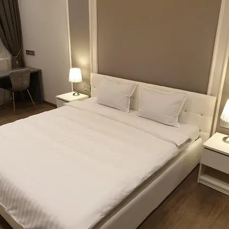 Marbeo 5 Star Luxury - Peldu